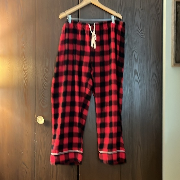 Disney Minnie Mouse red and blacked checked 2 pc. Pajama set. Size 1X - Picture 7 of 10